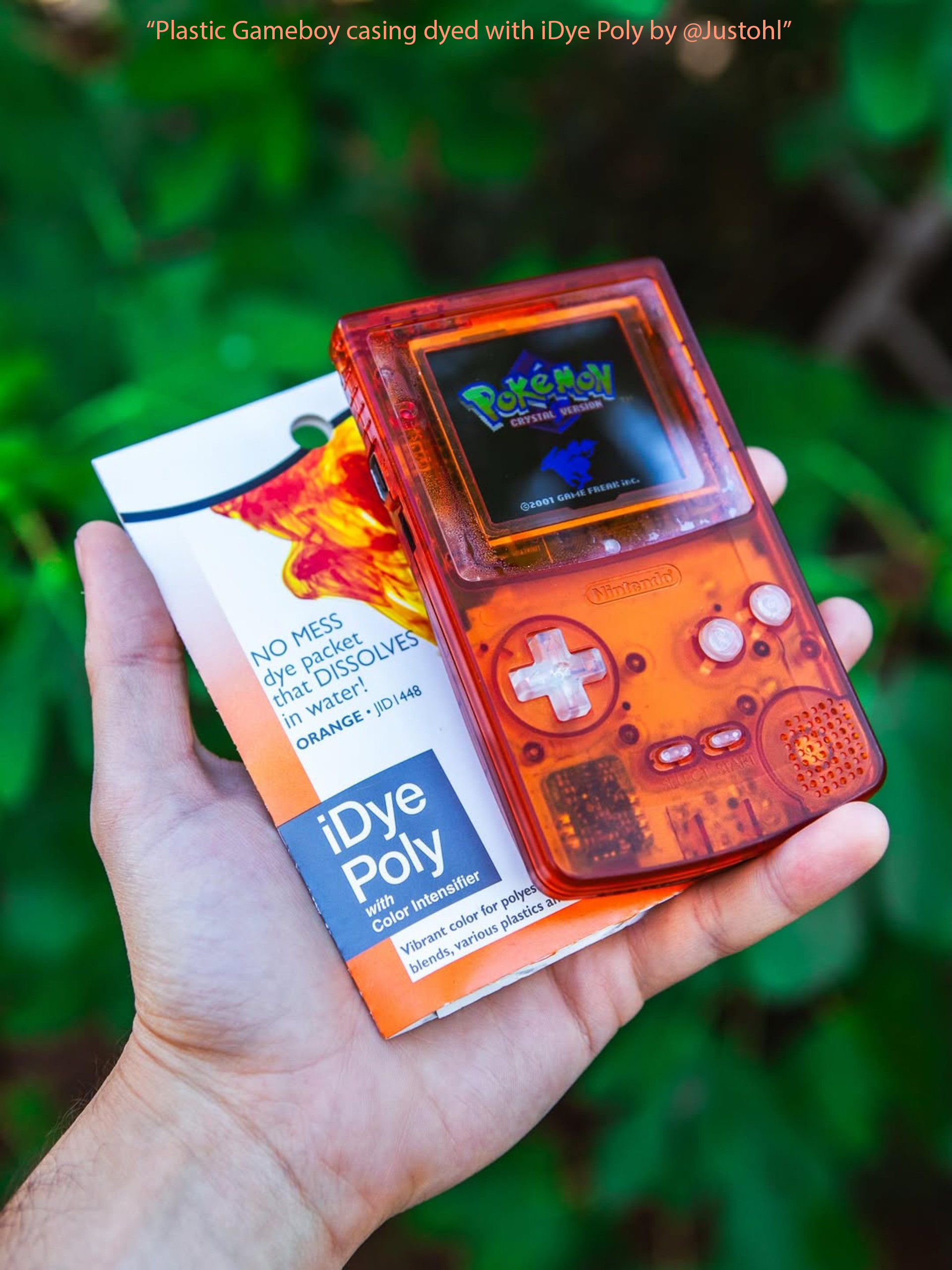 Plastic Gameboy casing dyed with iDye Poly by @Justohl”